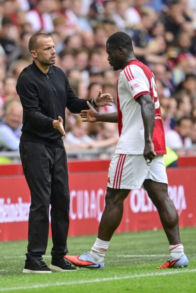 Ajax planea fichar a exdelantero del Celtic tras salida de Brian Brobbey