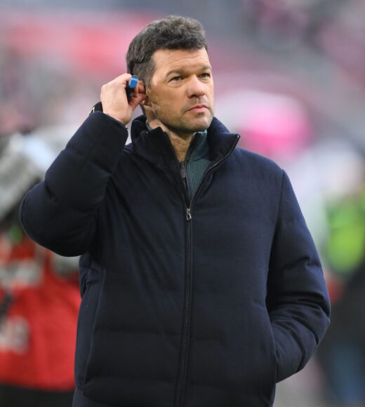 Michael Ballack defiende a Florian Wirtz tras difícil inicio con Liverpool