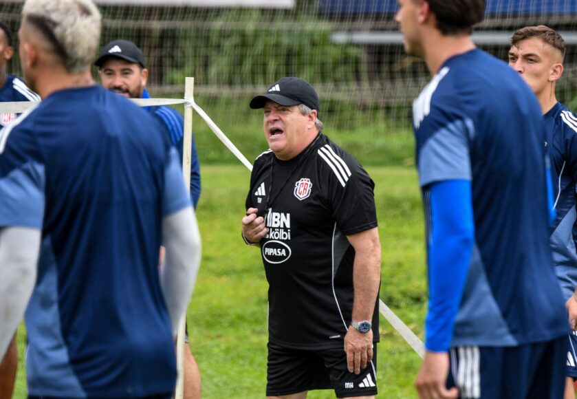 La responsabilidad es de todos, afirma Keylor Navas sobre críticas a Herrera