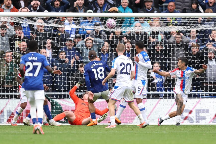 Jack Grealish celebra su loco gol final con humor tras victoria sobre Crystal Palace