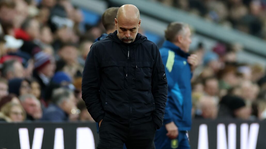 Sancho criticado tras ser sustituido en el mismo partido ante Unai Emery