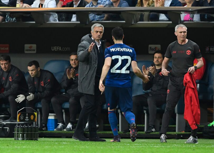 Jose Mourinho y su peculiar relación con exjugador del Man Utd sobre trofeos