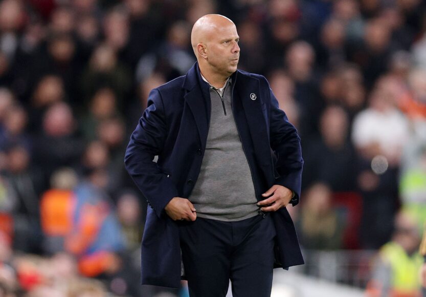 Arne Slot compara el escrutinio mediático inglés con el holandés ante la crisis del Liverpool