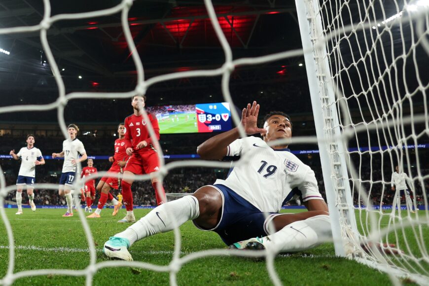 Inglaterra sufre baja importante: delantero se lesiona antes de partido crucial