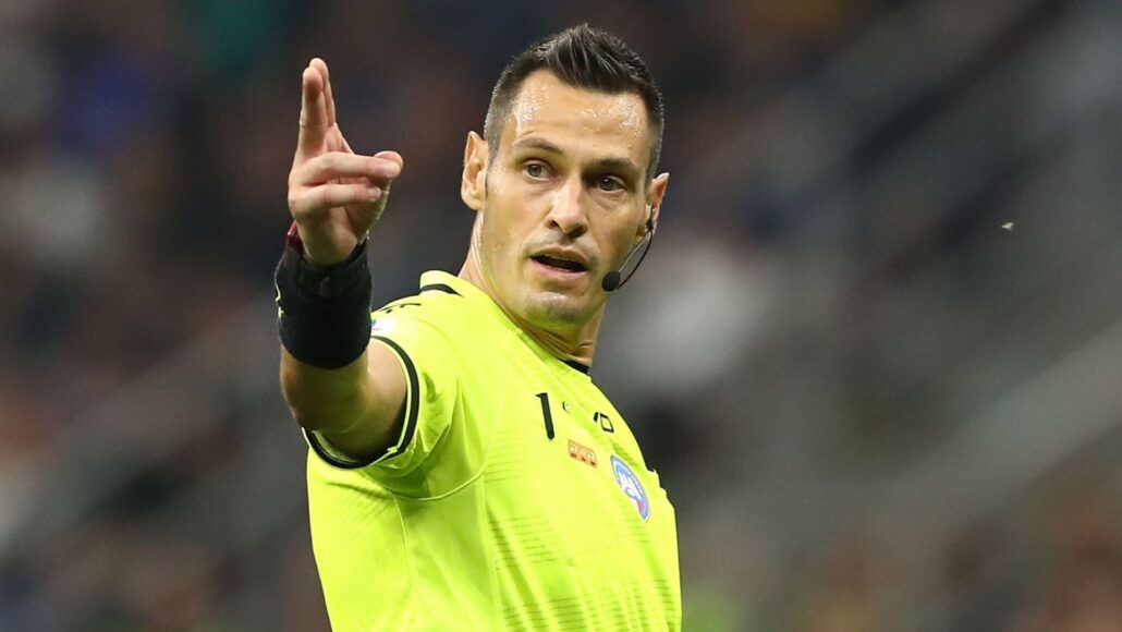 Árbitro descendido de la Serie A por errores graves en el intenso Napoli-Inter