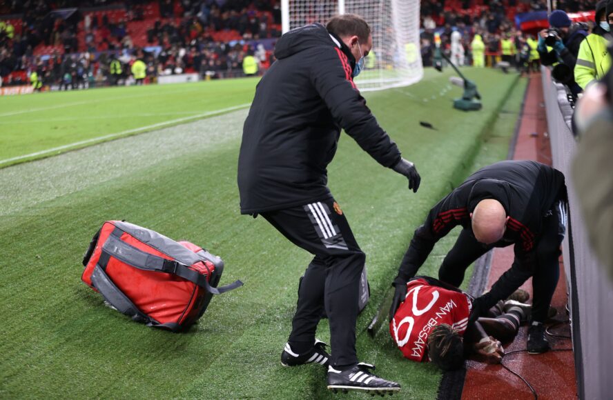 Man Utd evalúa cambio en Old Trafford tras trágica muerte de ex-jugador