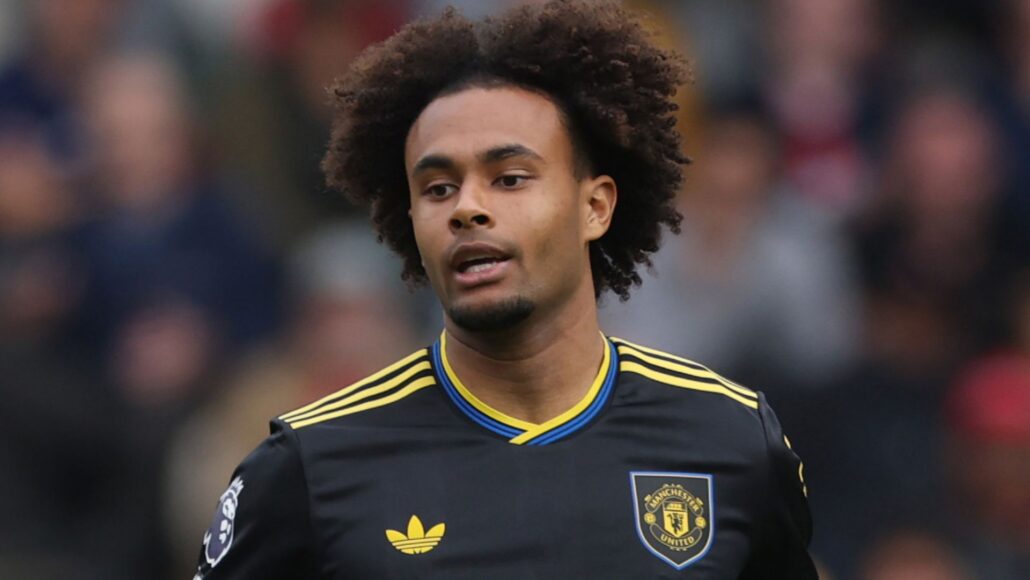Zirkzee pedirá salir del Manchester United en enero; club Premier lo sigue