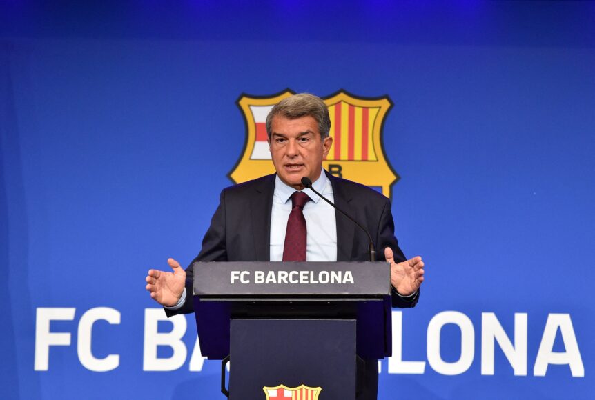 Barcelona enfrenta suspensión de Champions League por problemas financieros, dice Laporta