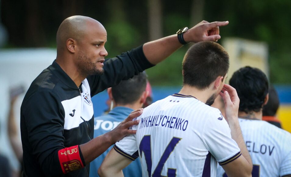 Vincent Kompany impresiona al director de Bundesliga con su presentación en PowerPoint