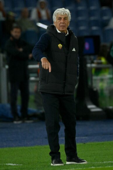 Gasperini asombrado: Roma falla tres penales seguidos en Europa League