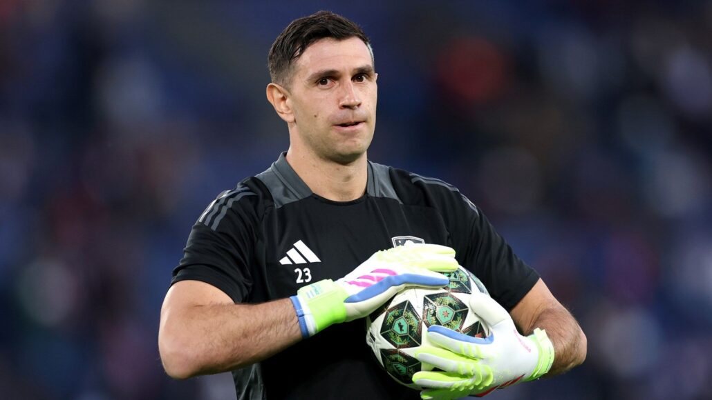 Man Utd podría reactivar interés por Emi Martínez en enero tras fichar a Lammens