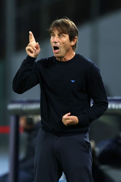 Antonio Conte promete disciplinar a jugadores de Napoli tras humillación en Champions