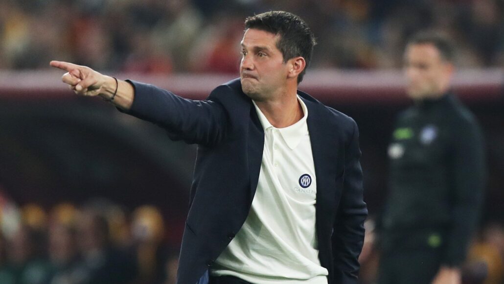 Cristian Chivu comienza a disfrutar de su trabajo como entrenador del Inter