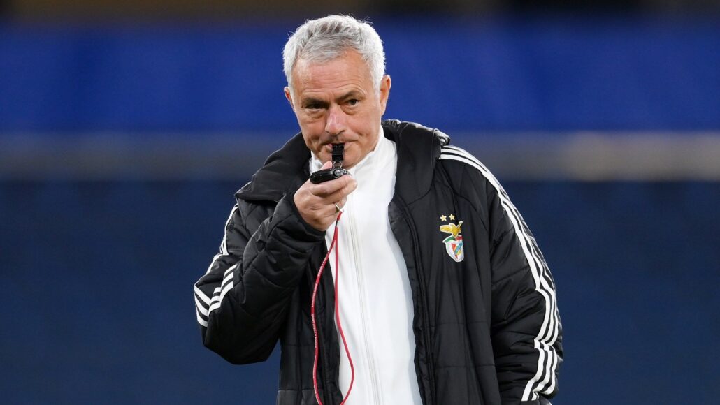 Mourinho no quiere quedarse en Benfica y mira hacia la selección de Portugal
