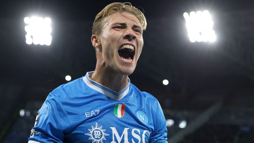 Rasmus Hojlund envía mensaje al Man Utd tras doblete en Champions League