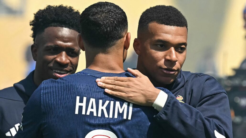 Kylian Mbappé elogia a estrella del PSG tras victoria sobre Barcelona en Champions League
