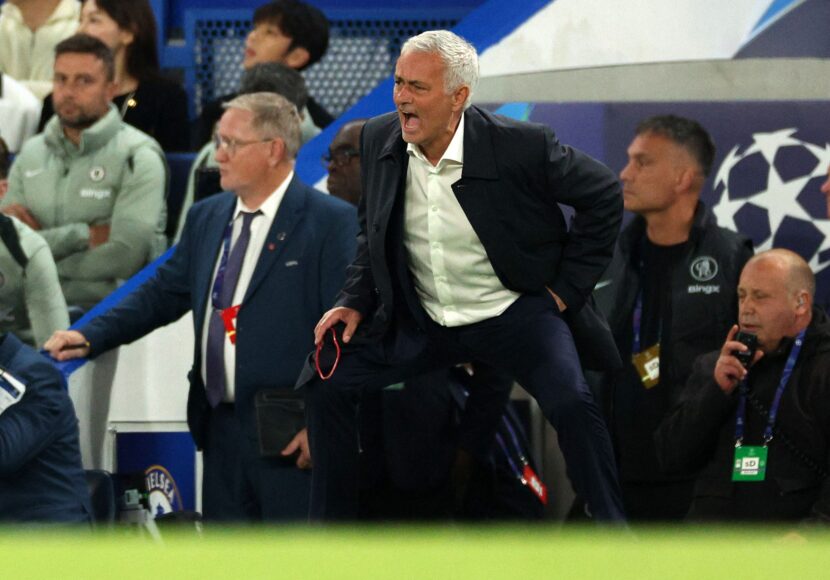 Mourinho: Agradecimiento de fans de Chelsea no consuela tras derrota en Champions