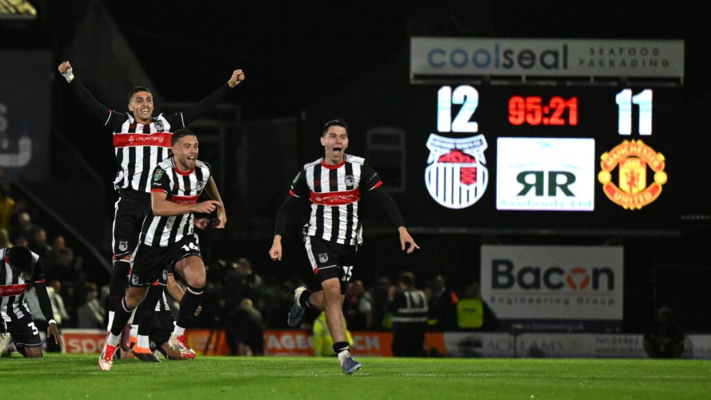 Grimsby Town desafía a Man Utd antes del choque en la Copa Carabao