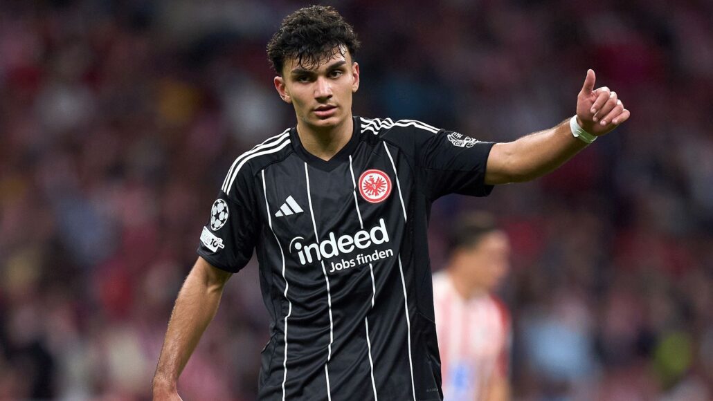 Las seis estrellas del Eintracht Frankfurt listas para transferencias millonarias en 2026