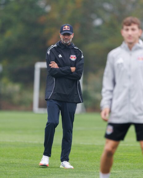 New York Red Bulls despide a Sandro Schwarz y nombra a Julian de Guzman