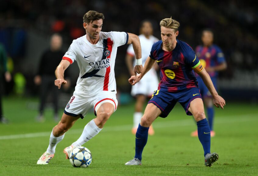 Frenkie de Jong renueva con Barcelona y sueña con la Champions League