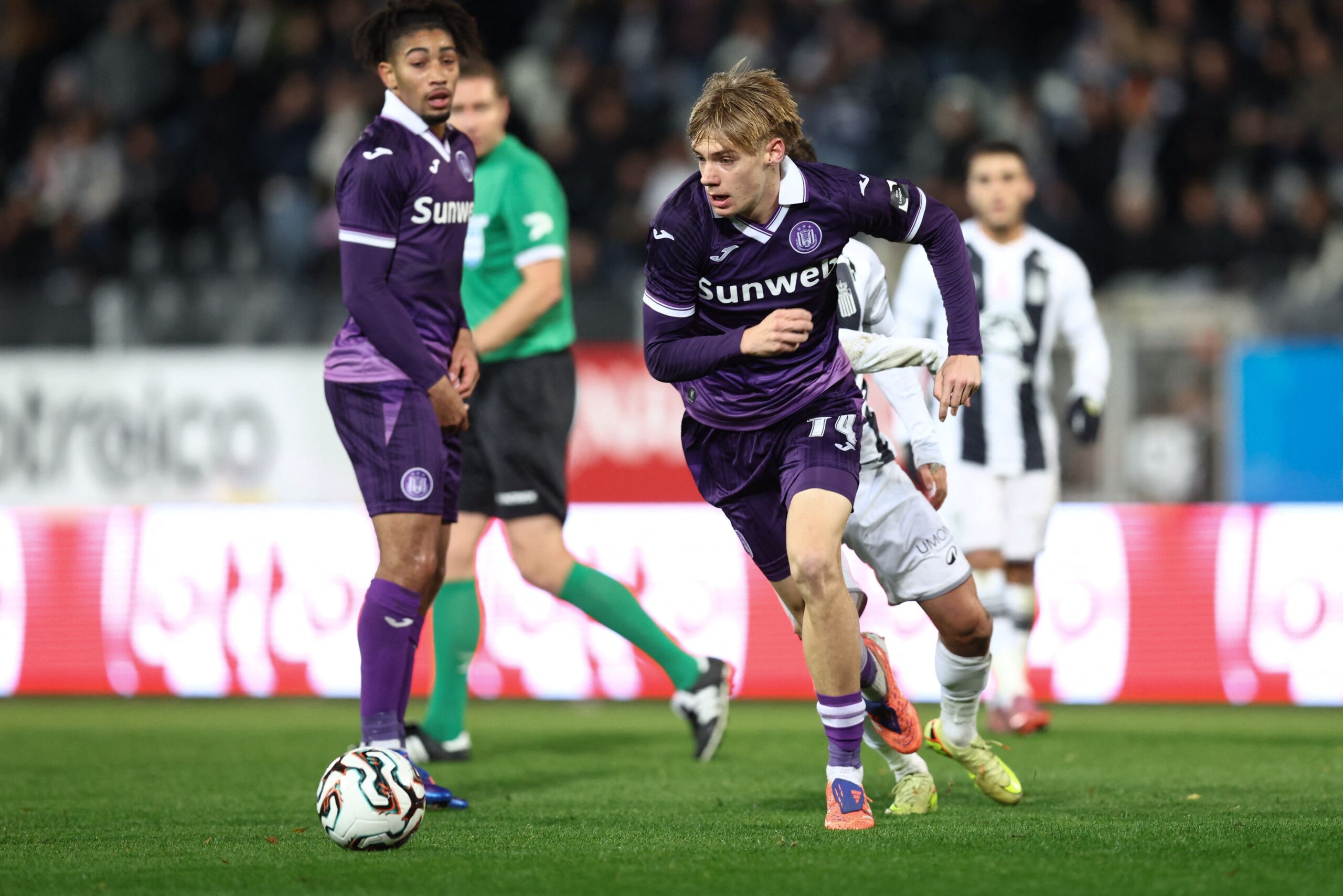 Bayern Munich y Borussia Dortmund pelean por el joven talento de Anderlecht