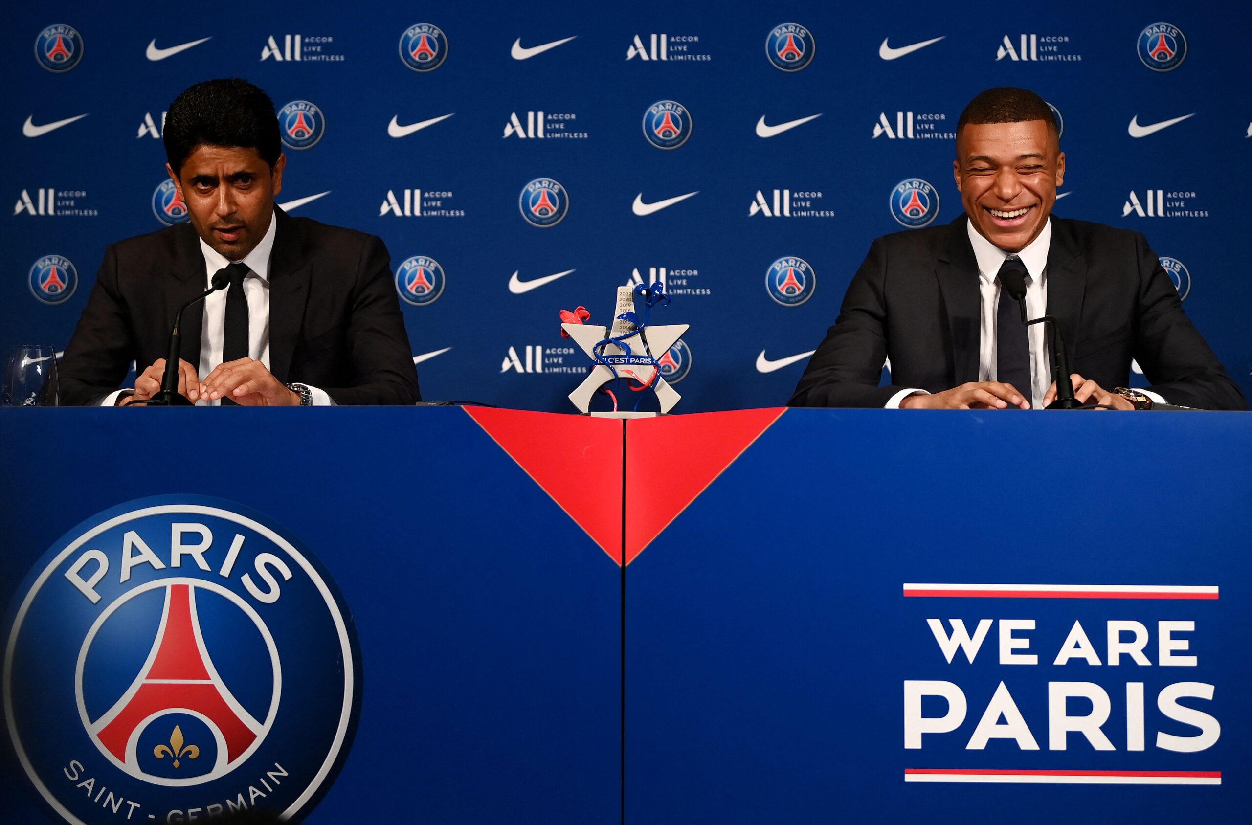 Mbappé exige €260M a PSG en compensación y el club responde con demanda mayor
