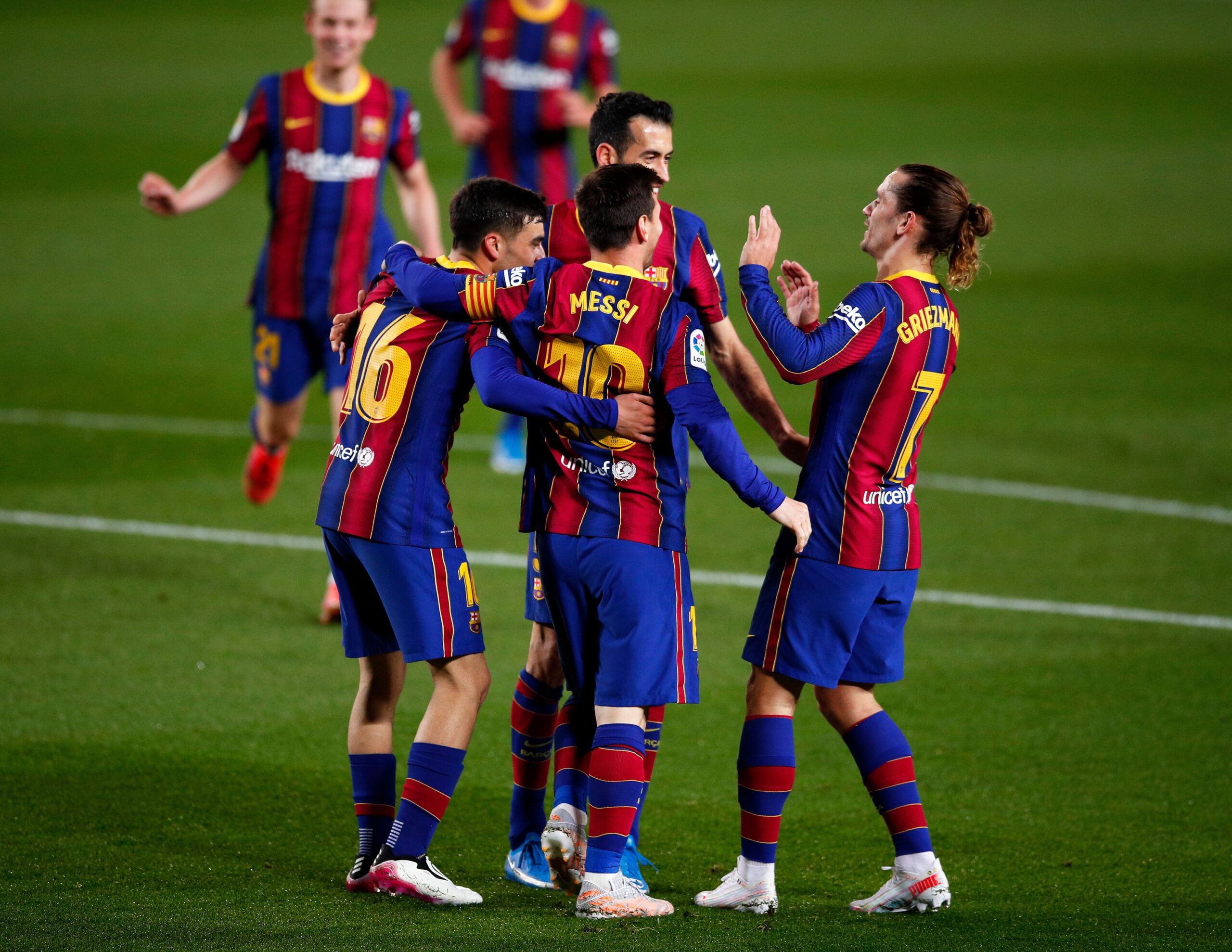 Pedri destaca la enseñanza de Messi y Busquets en su desarrollo en Barcelona