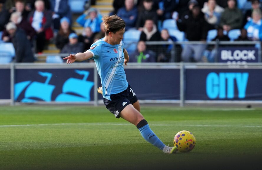 Manchester City presiona a Chelsea en la cima de la WSL con Miedema y Fujino