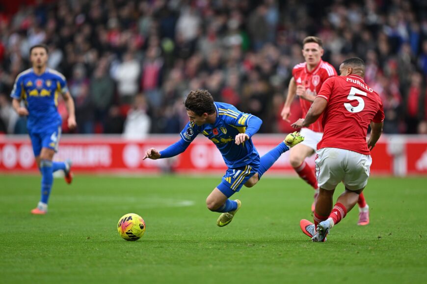 Brenden Aaronson asiste en derrota de Leeds United 3-1 ante Nottingham Forest