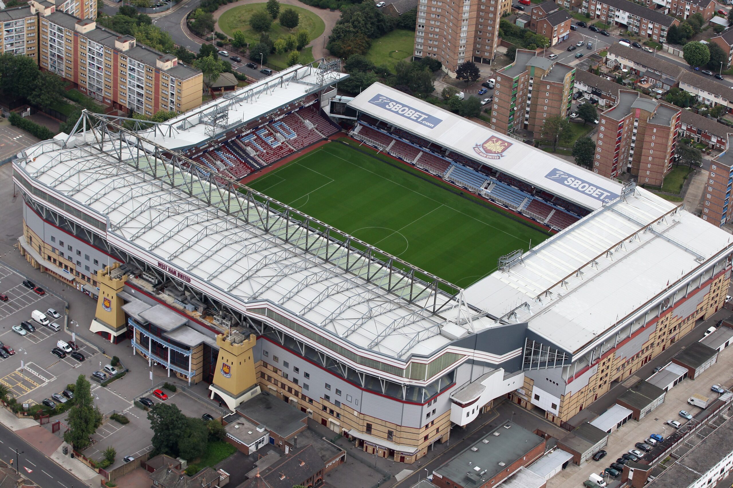 Julian Dicks critica la salida del West Ham de Upton Park tras mal inicio en la EPL