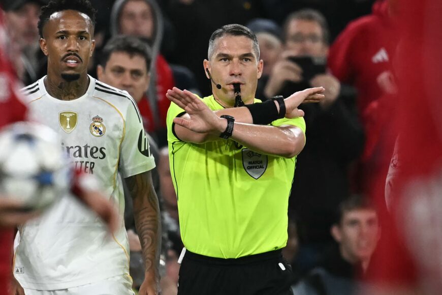 Hinchas de Liverpool furiosos tras penalti no concedido por VAR contra Real Madrid