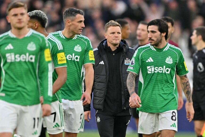Eddie Howe critica la debilidad mental de Newcastle tras derrota ante West Ham