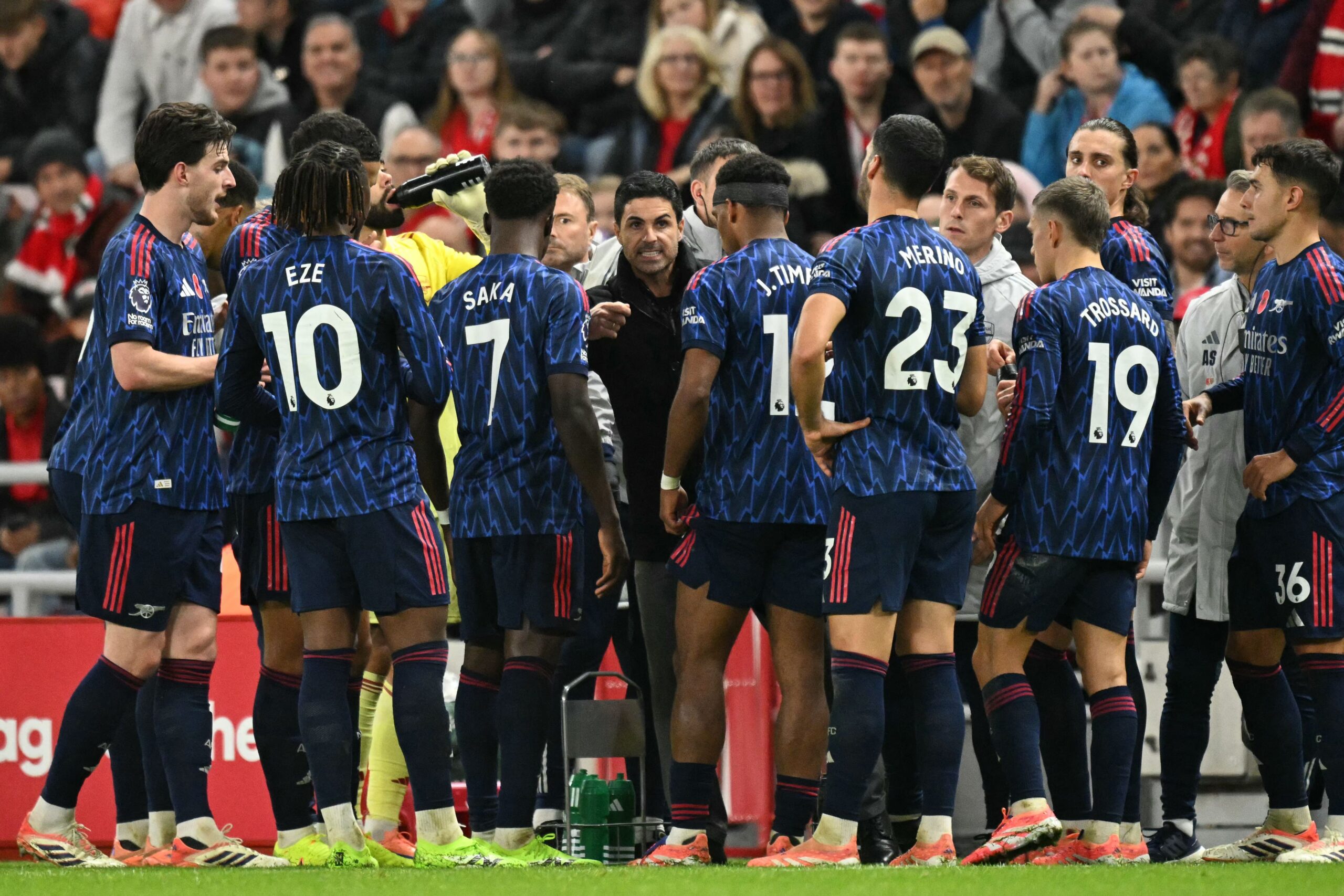 Arsenal amenaza planes de tope salarial en la Premier League: voto podría caerse