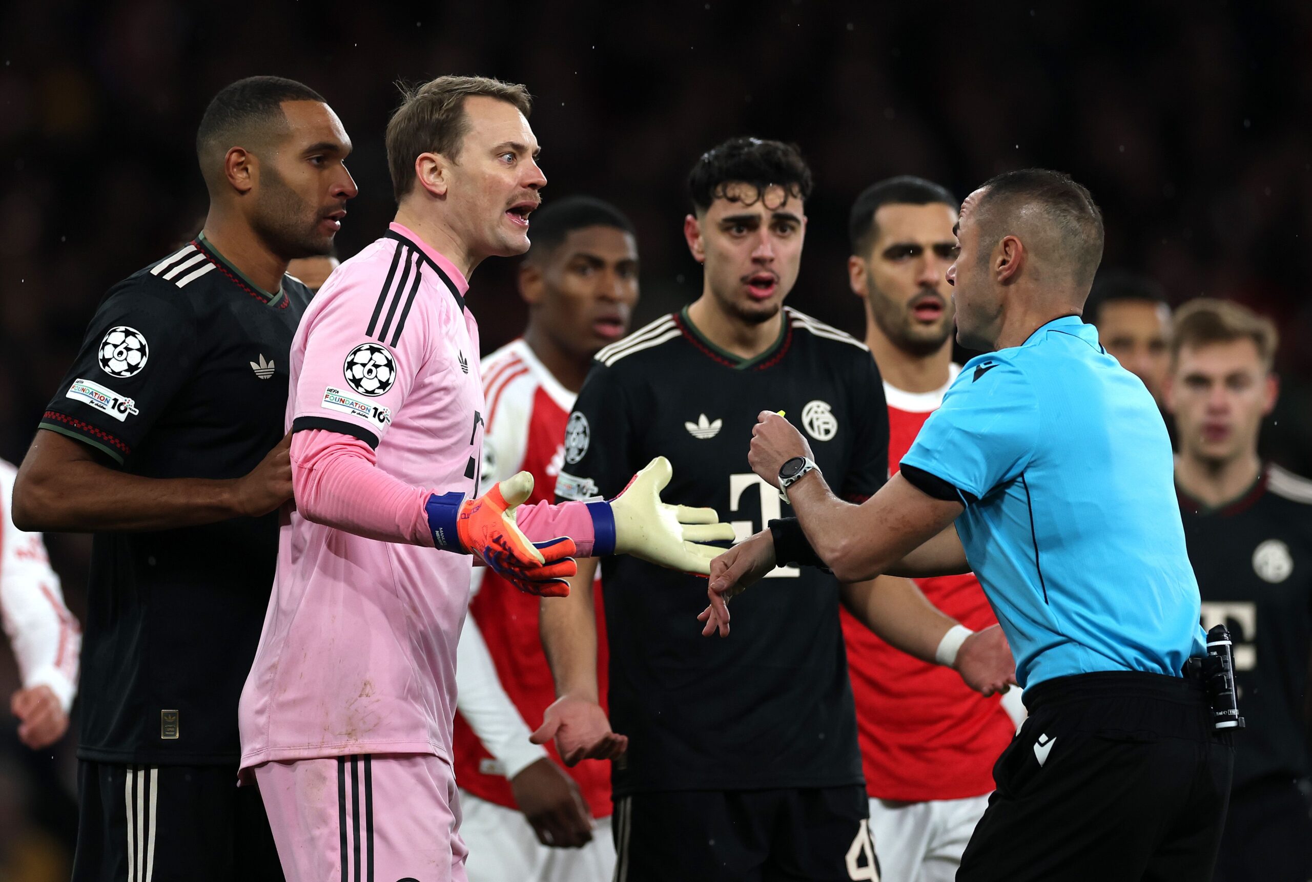 Manuel Neuer explica su error al abordar a Martinelli en derrota del Bayern
