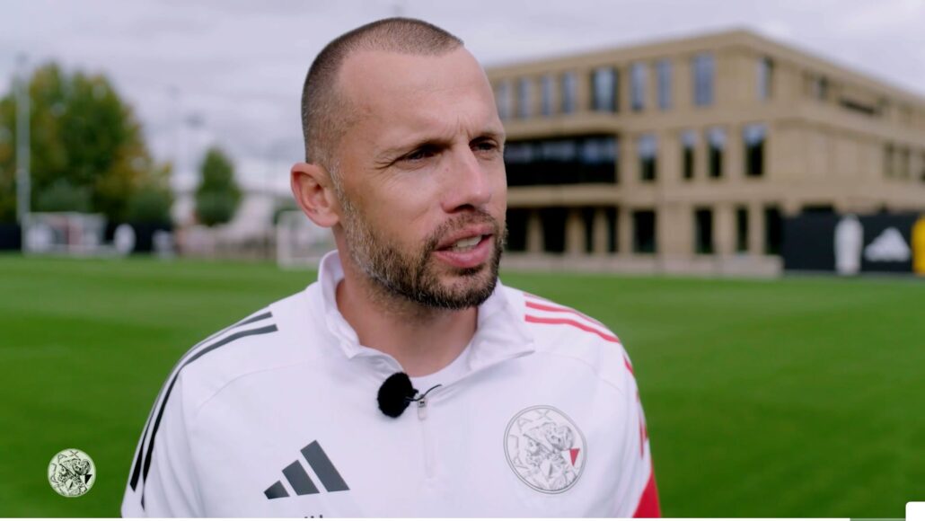 Despedido Heitinga: El exdefensor de Premier League sale de club holandés
