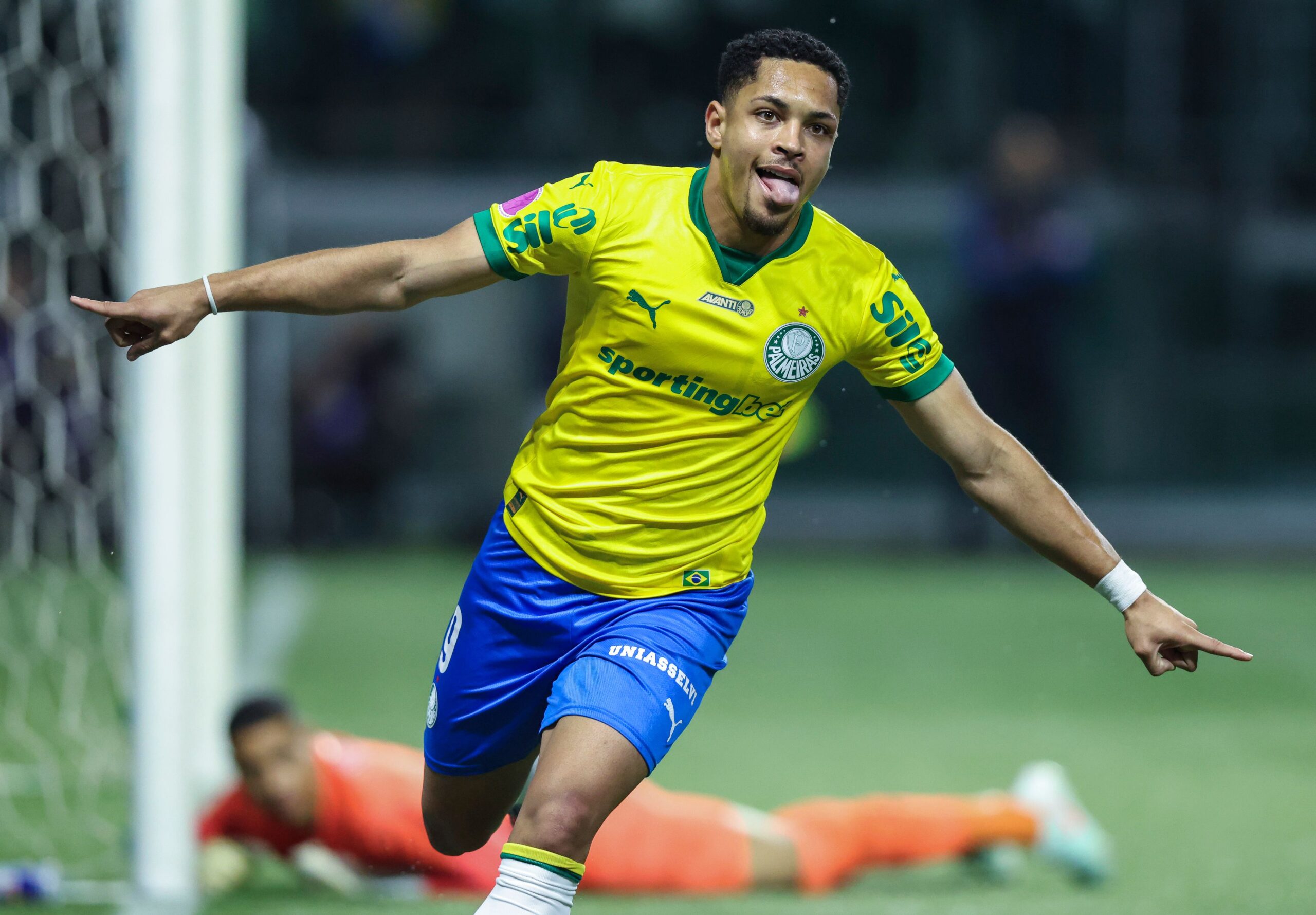 Vitor Roque: Unirse al Barcelona demasiado pronto afectó su confianza