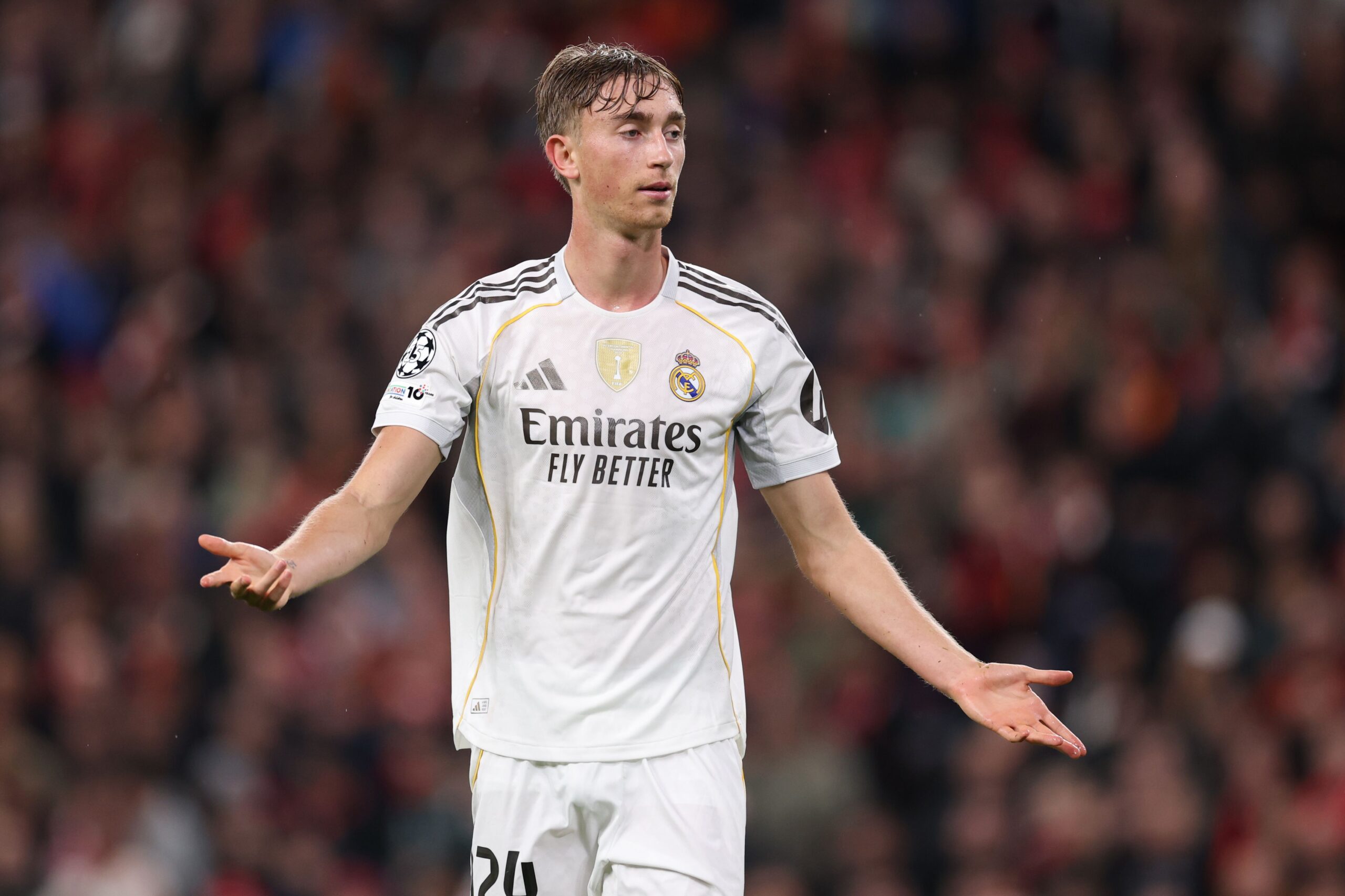 Real Madrid pierde a Dean Huijsen por lesión muscular durante la concentración