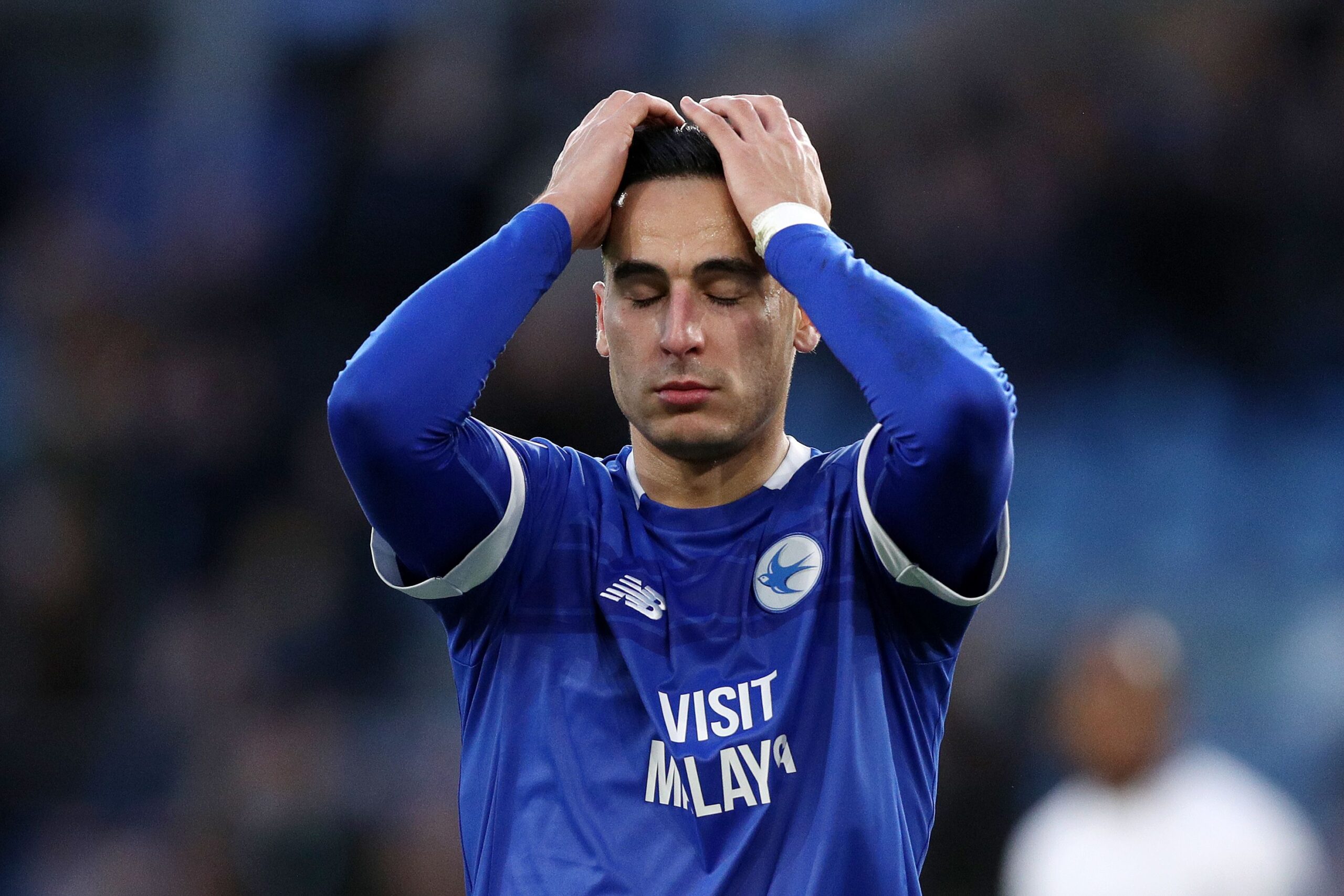 Anwar El Ghazi se burla de ex club tras ganar juicio por comentarios pro-Palestina