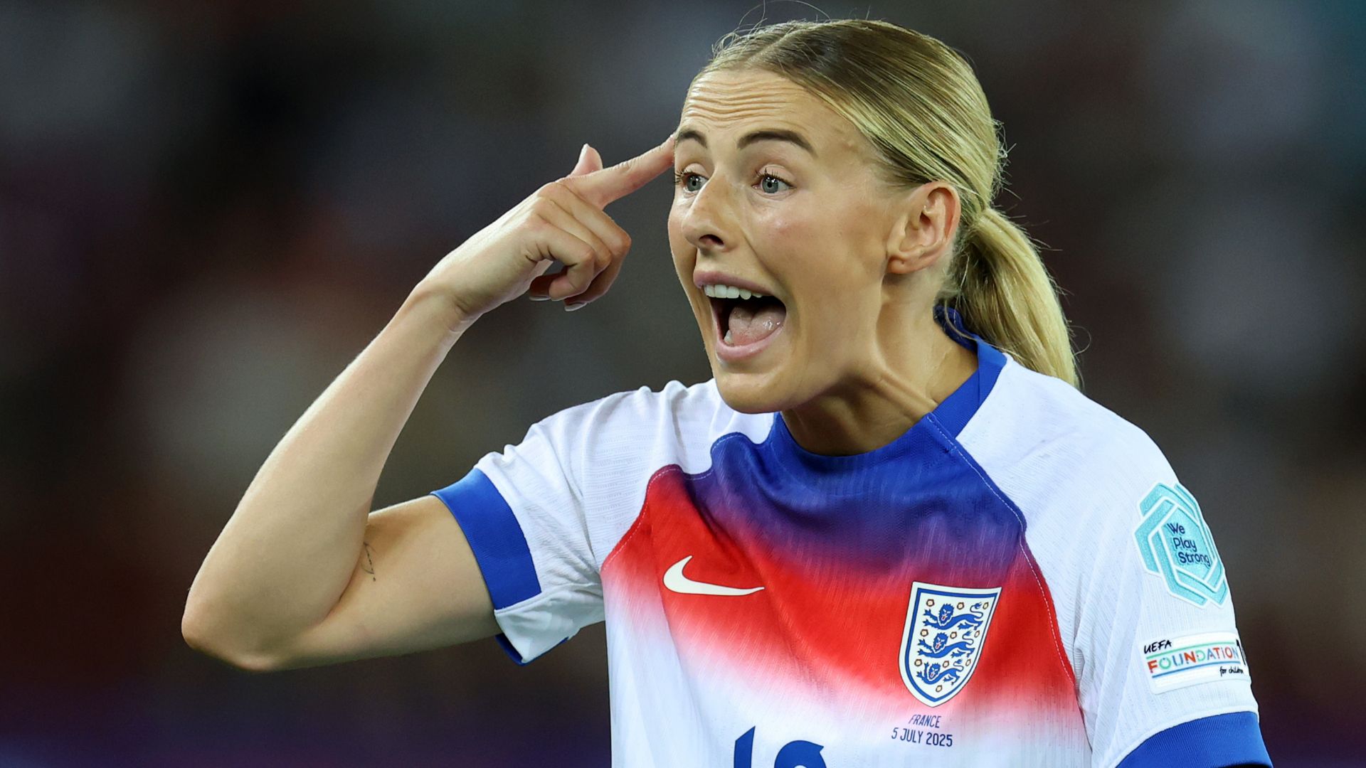 Freya Godfrey recibe su primera convocatoria a Inglaterra junto a Hemp y Clinton