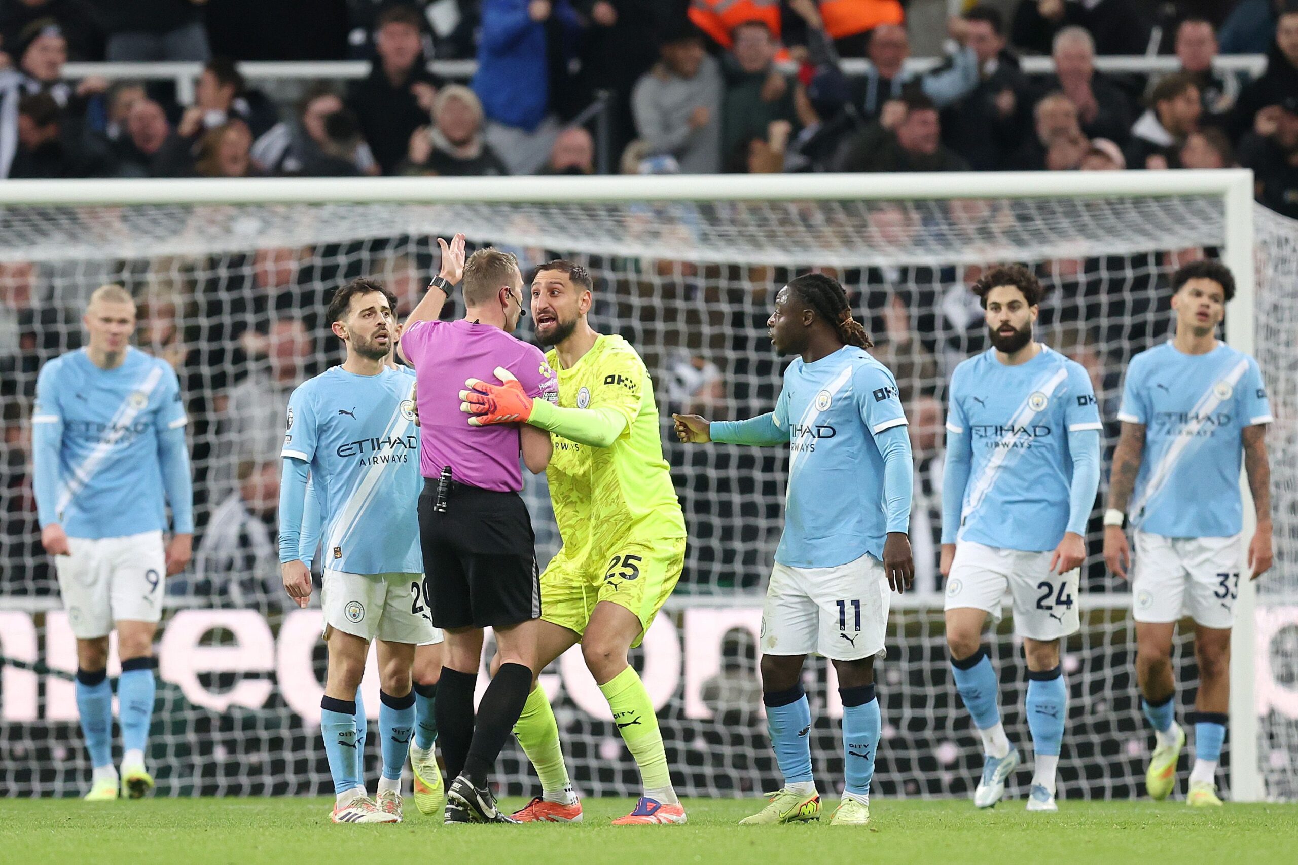 Rubén Dias exige reglas claras tras confusión de VAR en derrota de Man City