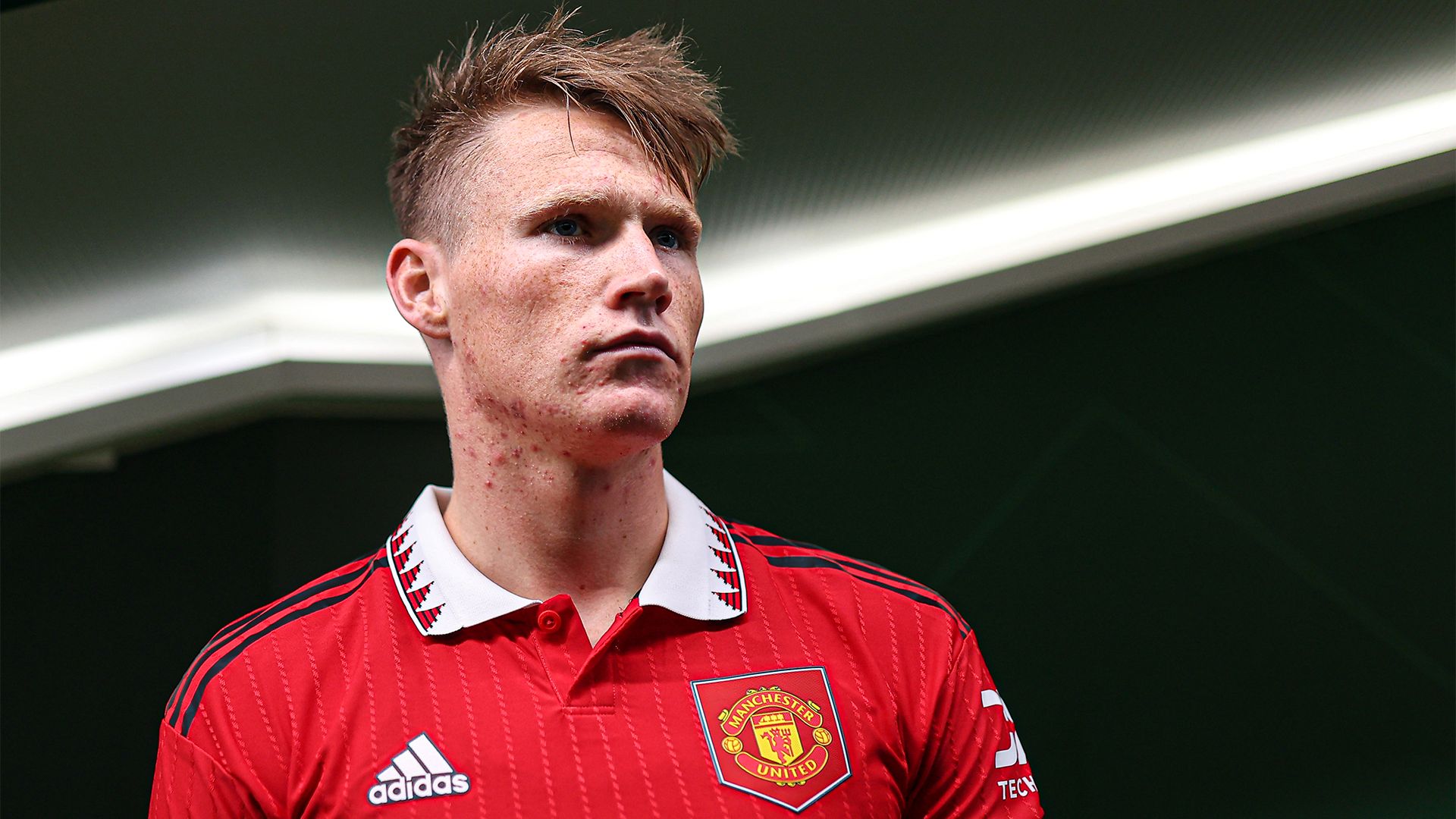 Manchester United busca mediocampista Napoli por £44M ante competencia