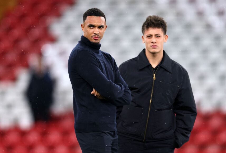 Trent Alexander-Arnold se ríe de los abucheos en su regreso a Anfield con Real Madrid