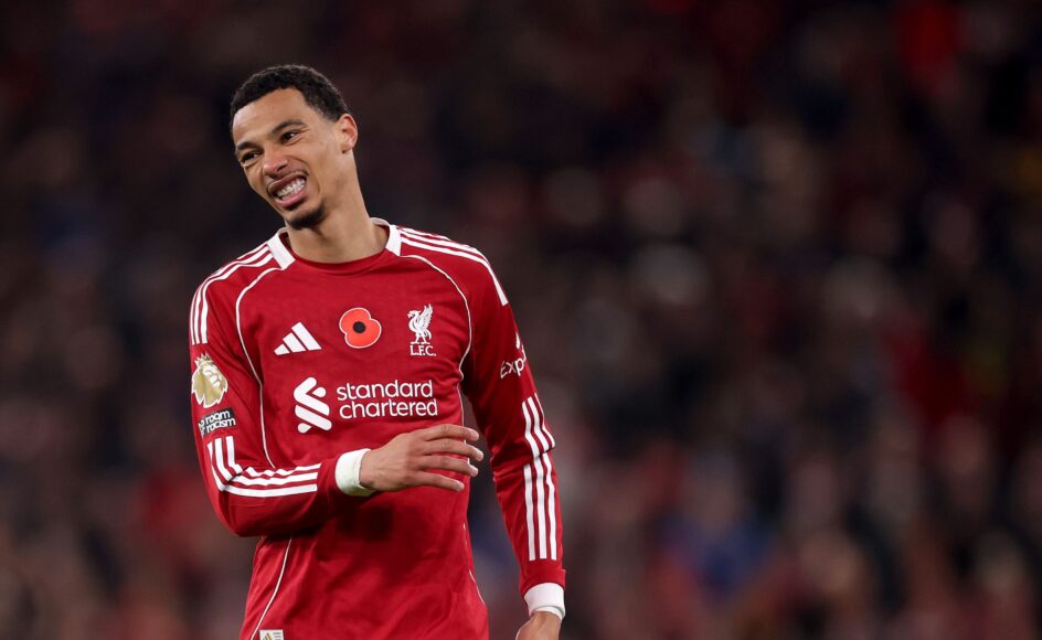 Ekitike revela cómo Arne Slot lo molesta en Liverpool y su juego con Isak