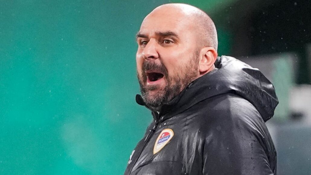 Equipo serbio en duelo tras la muerte del entrenador durante el partido