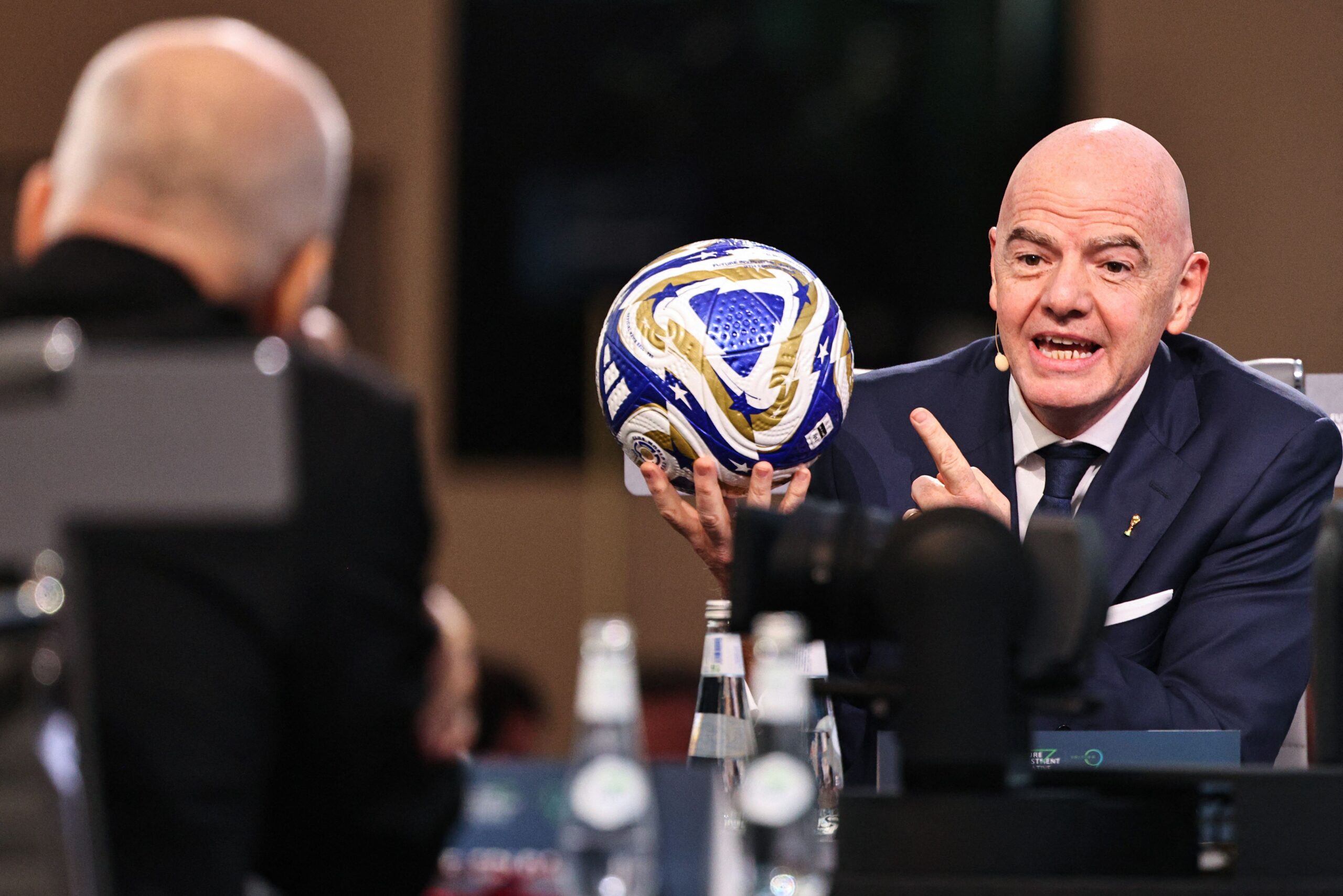 Fondo de Desarrollo de Arabia Saudita colabora con FIFA para préstamos de fútbol