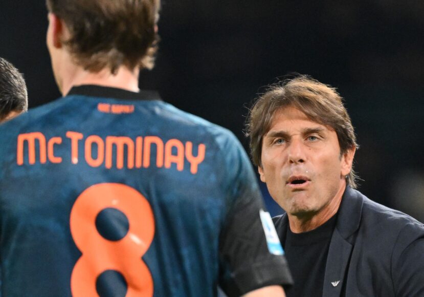 Antonio Conte y Napoli inician negociaciones decisivas sobre el futuro del entrenador