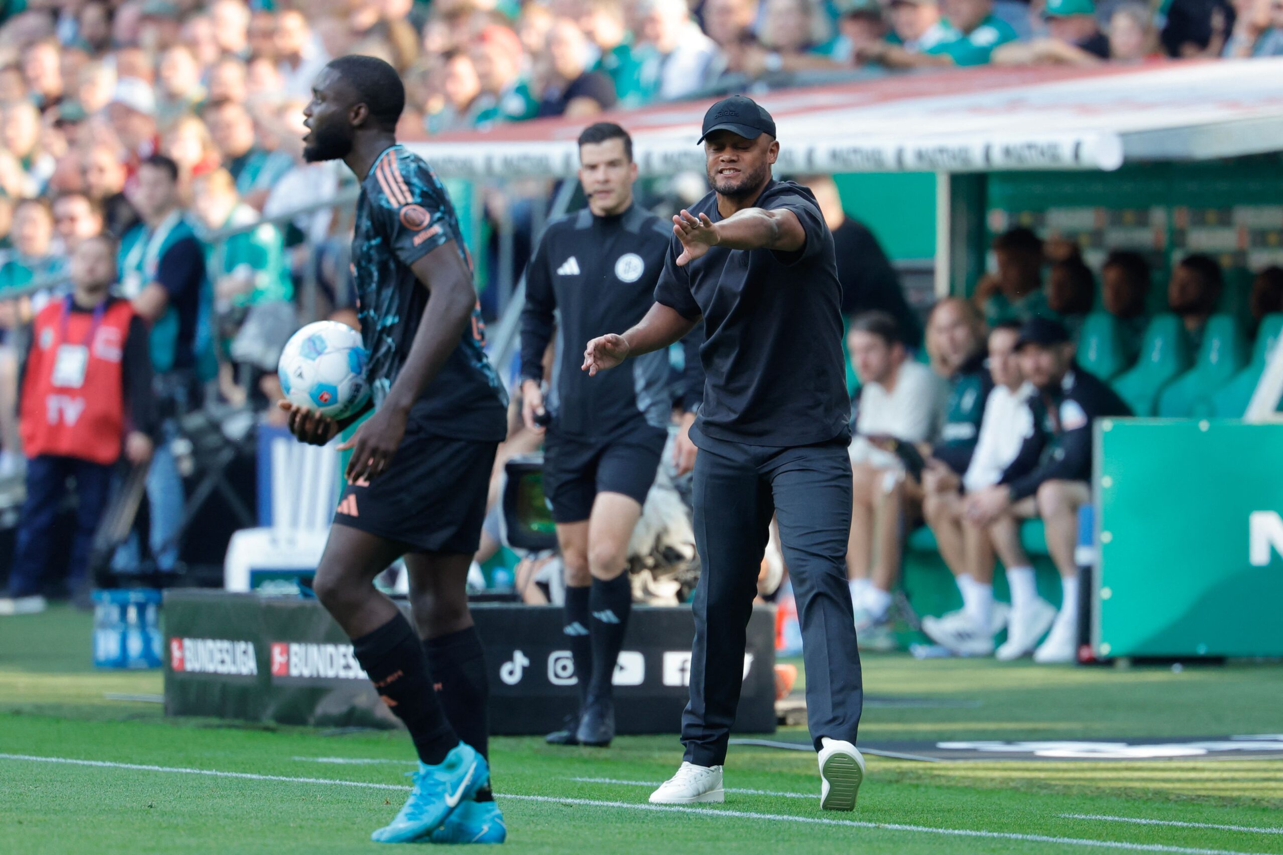 PSG luchará con Real Madrid y Liverpool por Upamecano en medio de negociaciones
