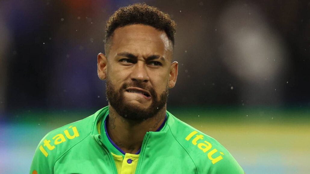 Neymar sorprendido mientras sus compañeros de Santos lo ignoran en el juego
