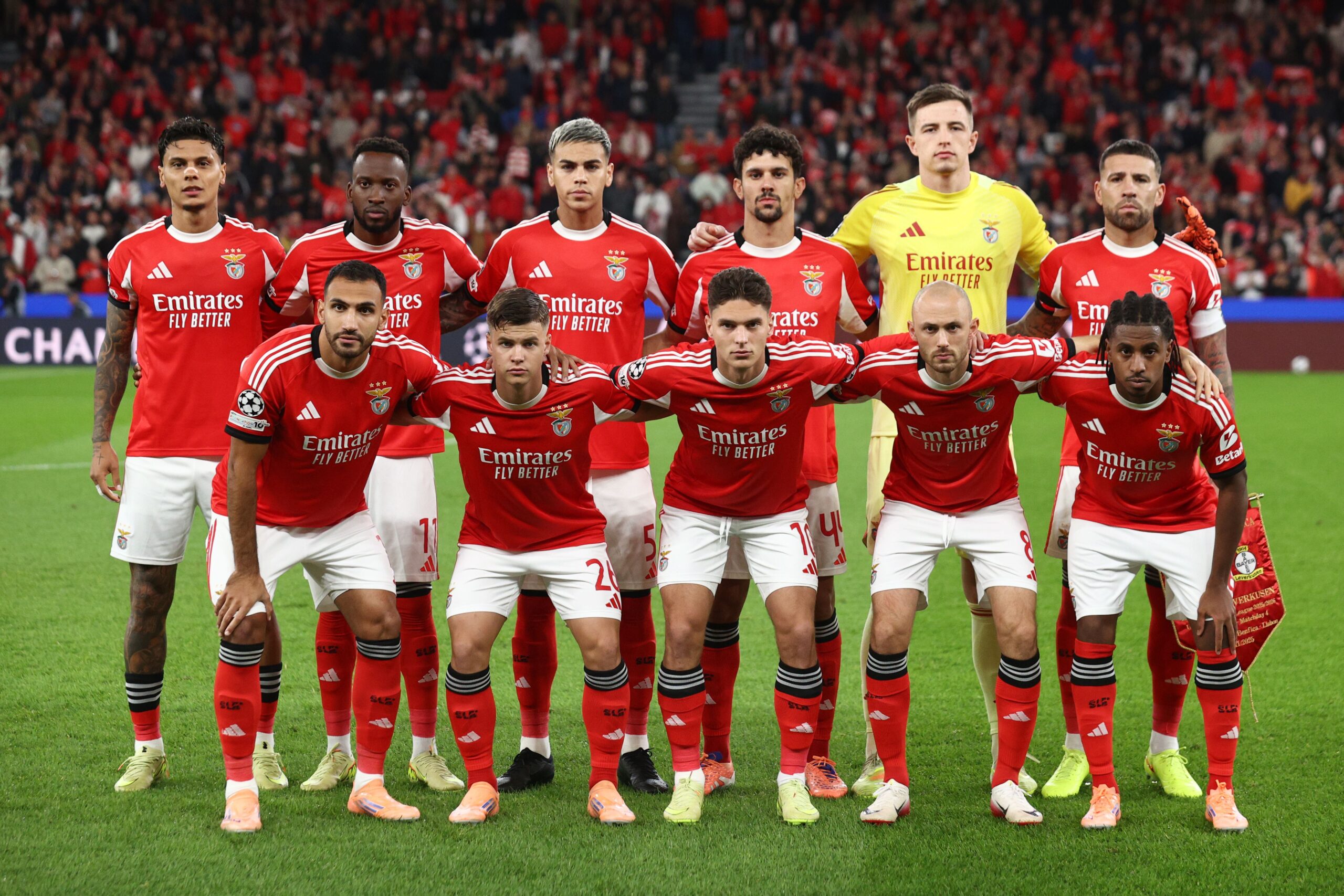 Mourinho critica a jugadores tras partido con Benfica: ¡Quería 9 cambios!